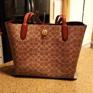 Coach Willow Tote Signature Canvas